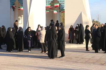 همایش پیاده روی در دانشگاه علوم پزشکی کاشان برگزار شد/ گزارش تصویری